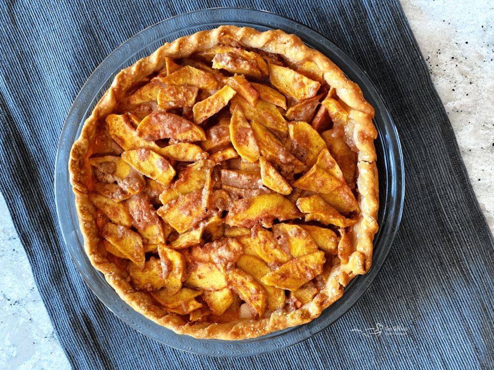 Spiced Peach Pie Filling with Cinnamon