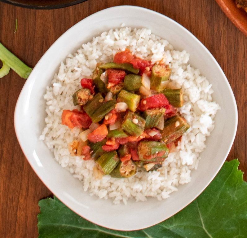 Spicy Cajun Rice with Okra and Tomatoes