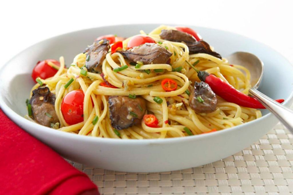 Spicy Canned Oyster Pasta