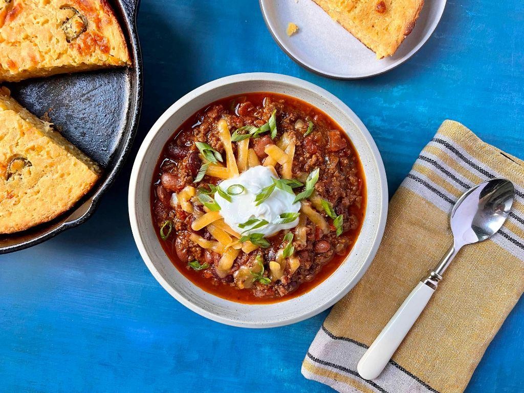 Spicy Chili with Cornbread