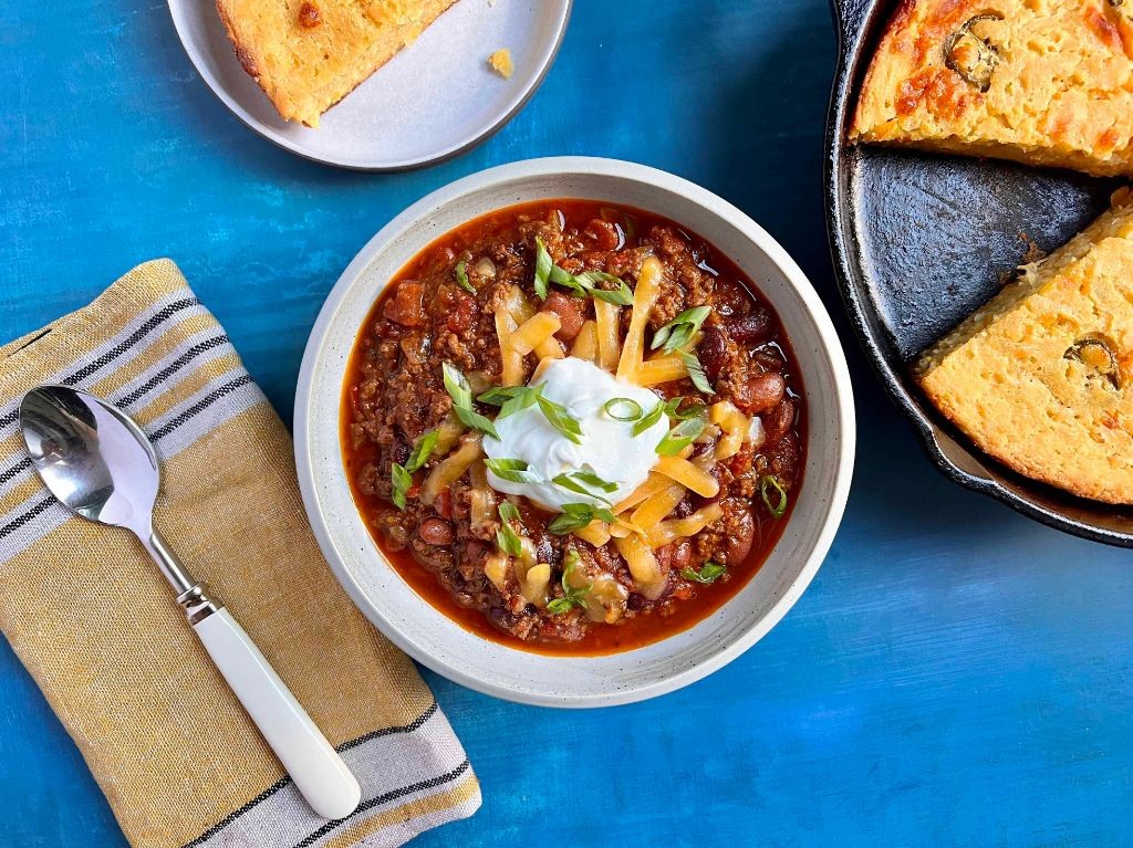 Spicy Chili with Cornbread