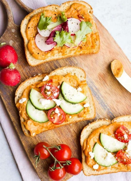 Spicy Hummus and Cucumber Toast