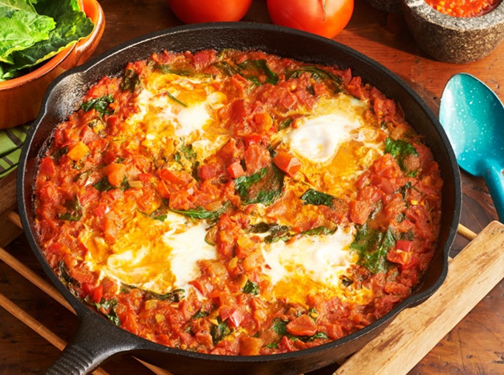 Spicy Shakshuka with Crushed Tomatoes and Egg Whites