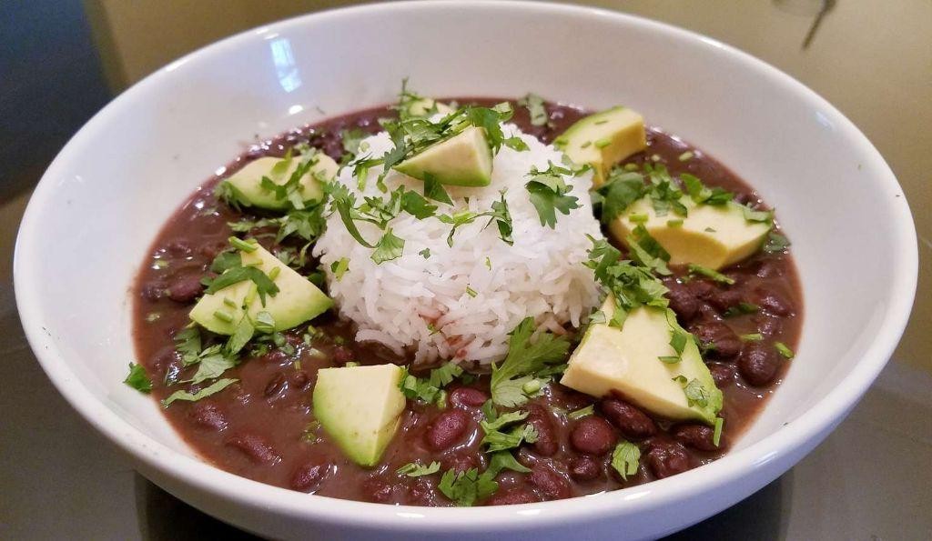Spicy Slow Cooker Black Bean Soup