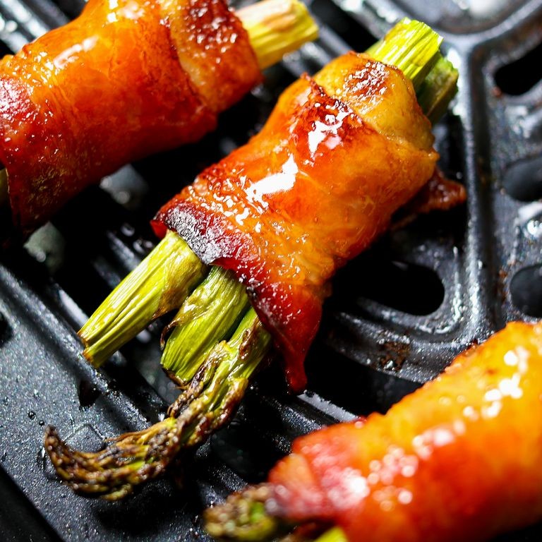 Spicy Sriracha Bacon Wrapped Asparagus