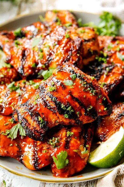 Spicy Sriracha Baked Chicken Breast with Yogurt Drizzle