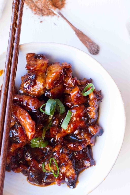 Spicy Sriracha Glazed Pork Bites