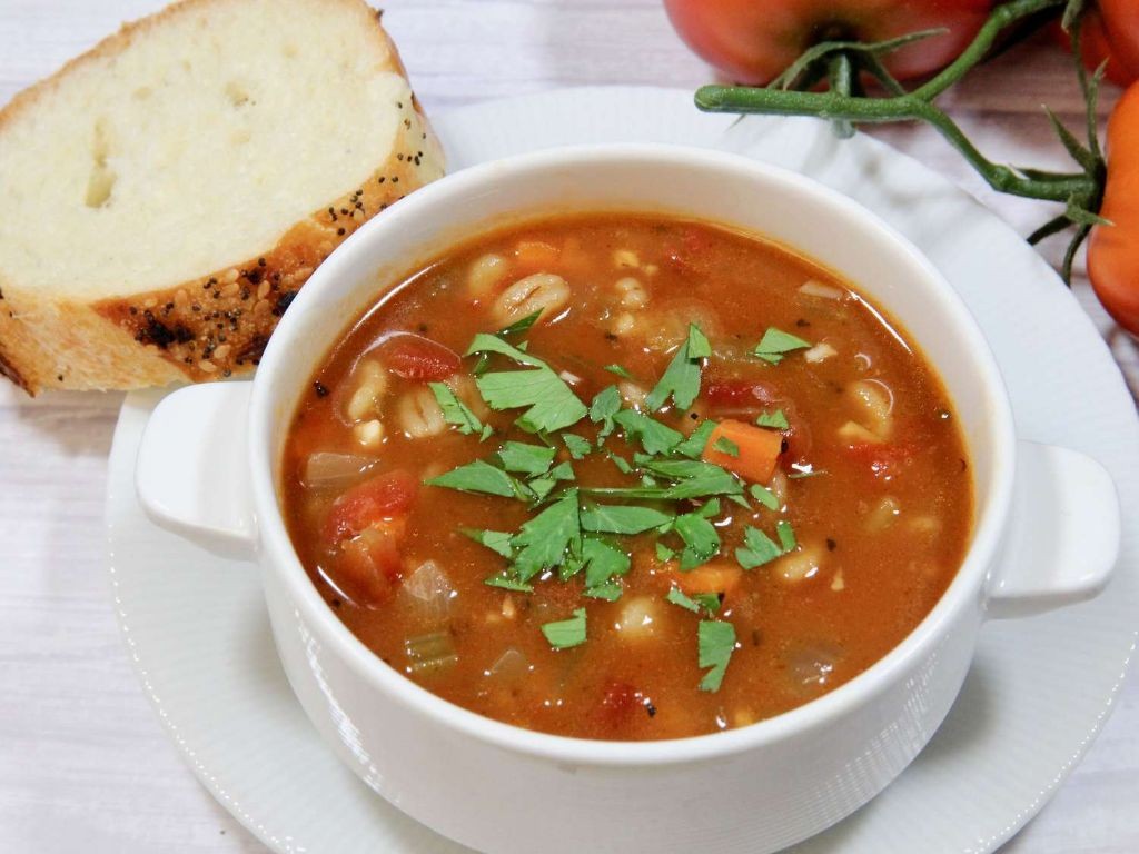 Spicy Tomato Barley Soup