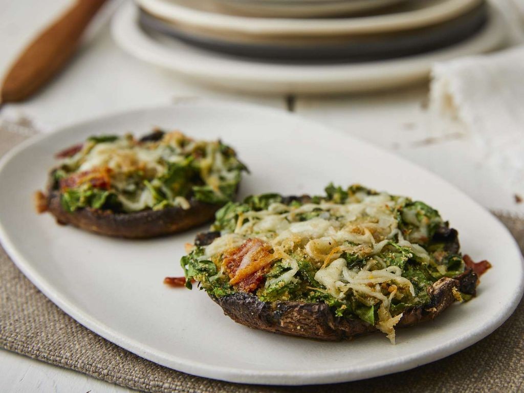 Spinach and Egg White Stuffed Portobello Mushrooms