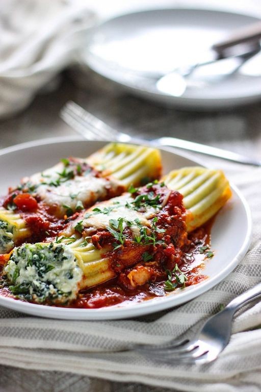 Spinach and Feta Stuffed Manicotti