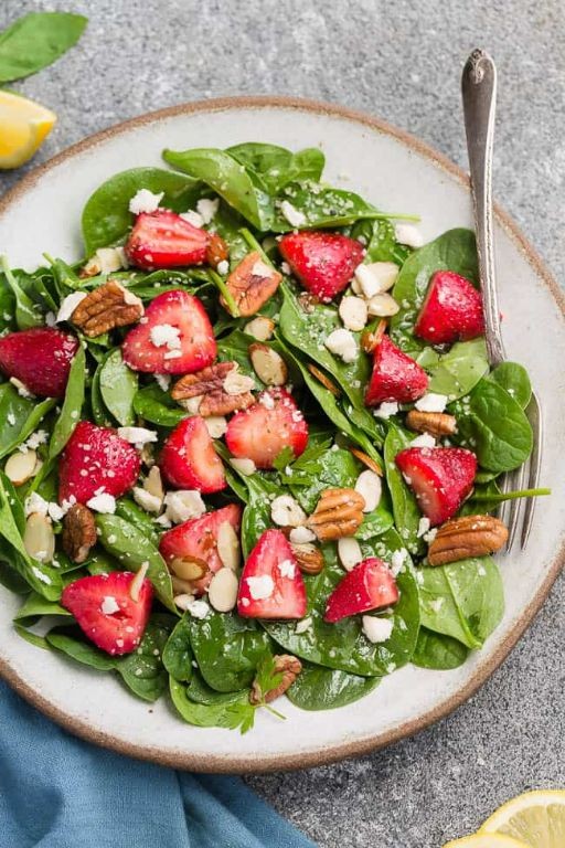 Spinach and Strawberry Low Carb Salad