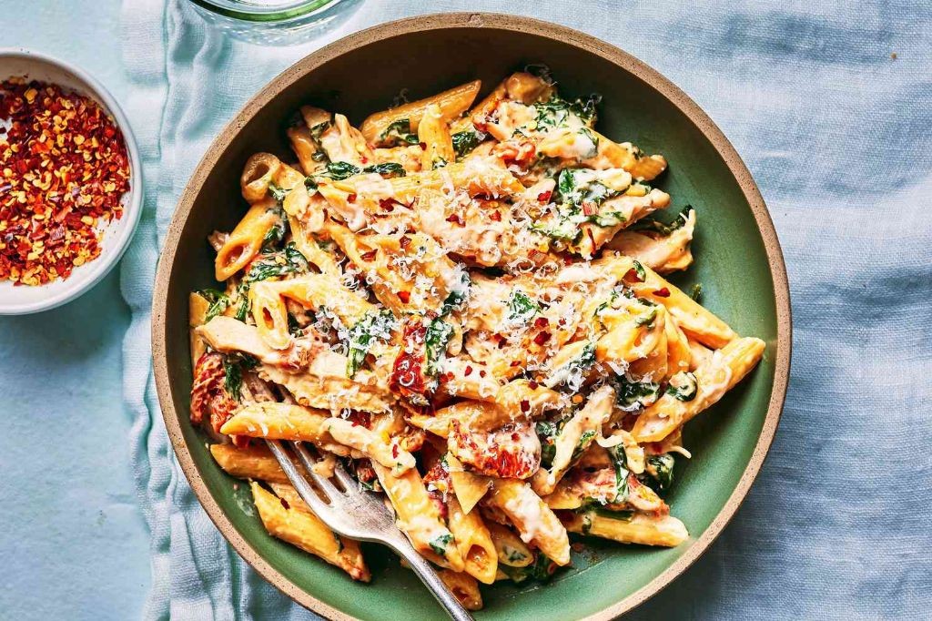 Spinach and Sundried Tomato Pasta
