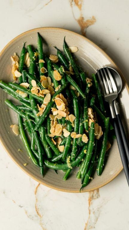 Steamed Green Beans with Almonds and Lemon Zest