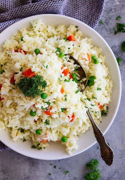 Steamed Rice with Peas and Carrots