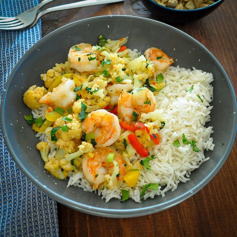 Stir-Fried Cauliflower with Shrimp and Garlic