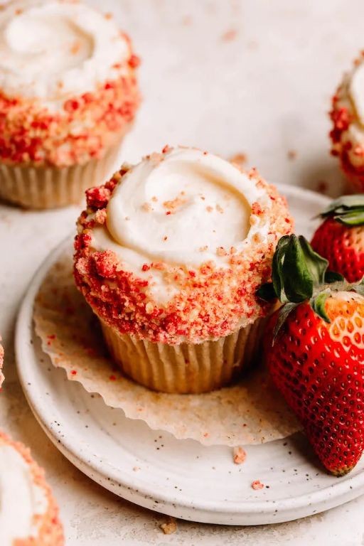 Strawberry Bourbon Cupcakes with Cream Cheese Frosting