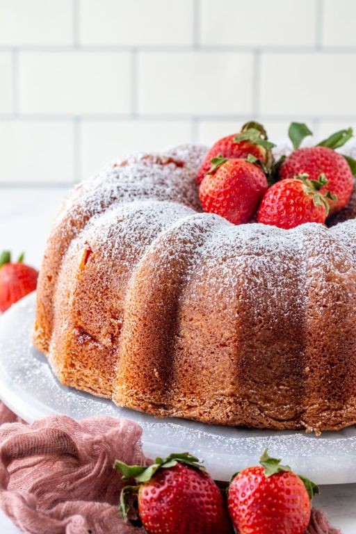 Strawberry Cheesecake Bundt Cake with Filling