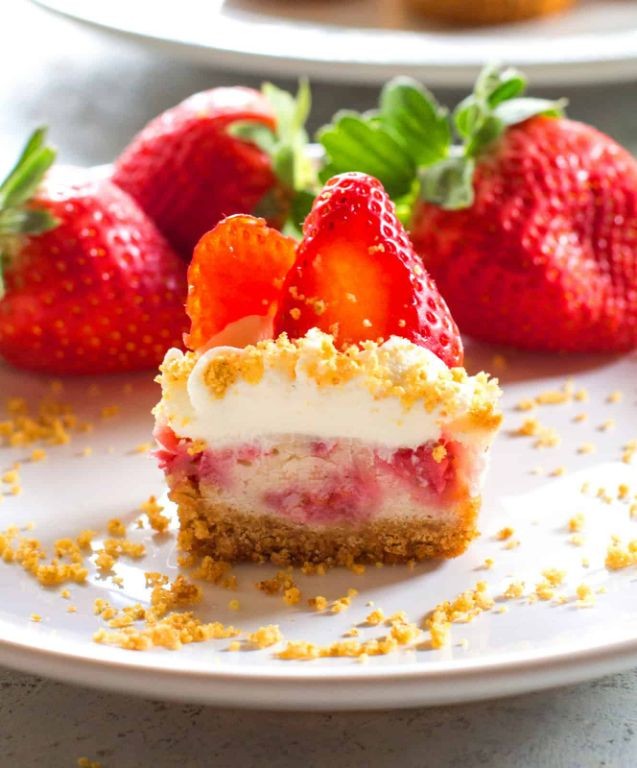 Strawberry Cheesecake Cupcakes with Graham Cracker Crust