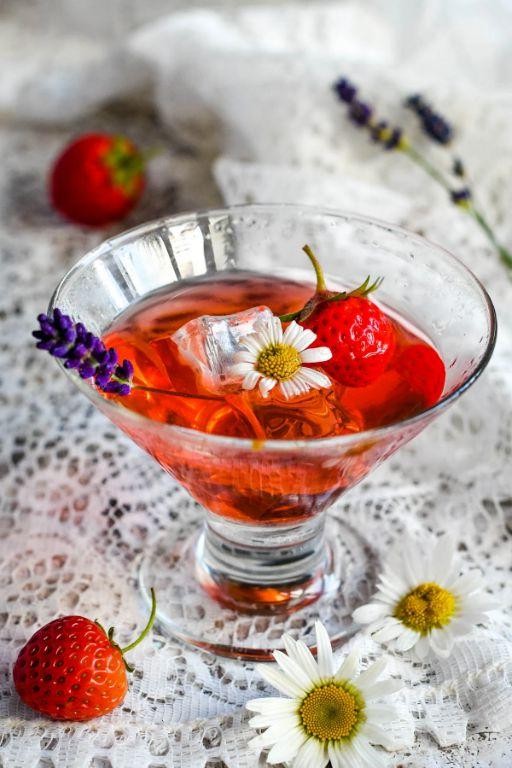 Strawberry Lavender Fizz