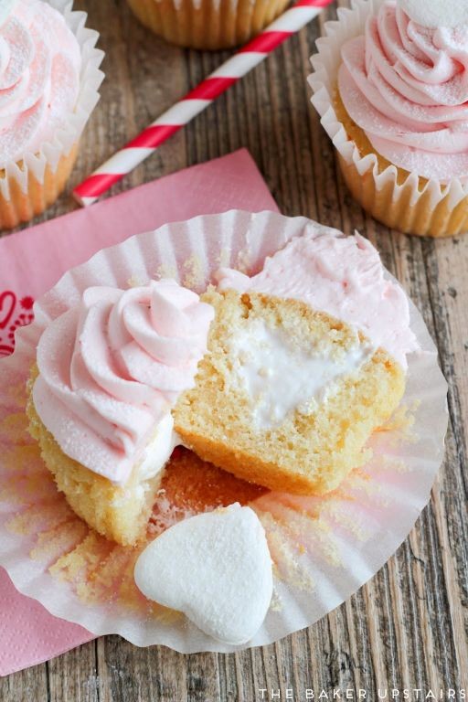 Strawberry Marshmallow Cupcakes with Fluffy Meringue