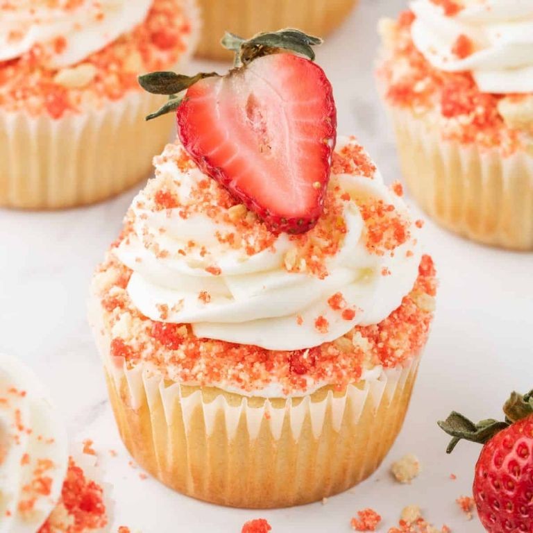 Strawberry Oreo Cupcakes with Cookie Crumble Topping