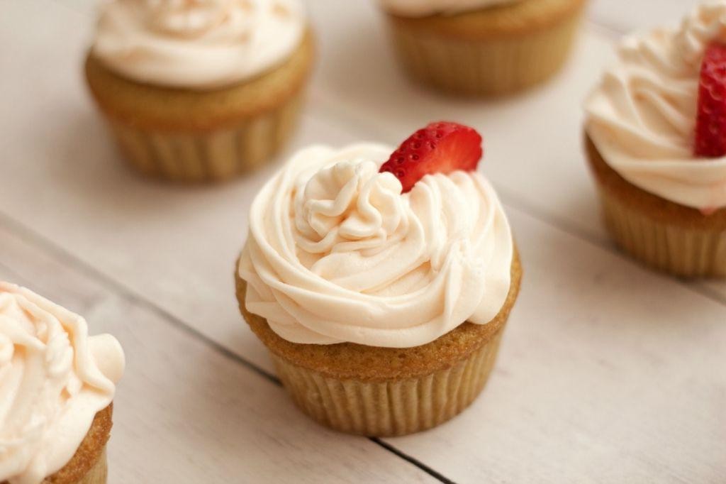 Strawberry Vanilla Vegan Muffins