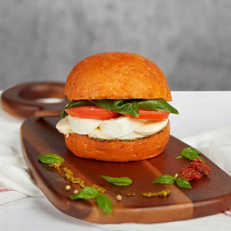 Sun-Dried Tomato Hamburger Buns