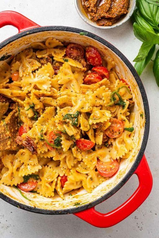 Sun-Dried Tomato and Basil Pesto Pasta