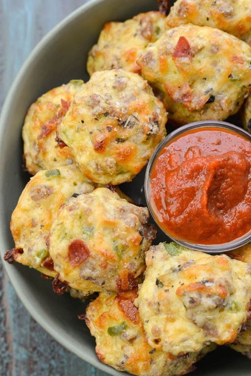 Supreme Veggie Pizza Puffs