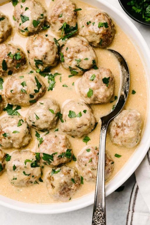 Swedish Crock Pot Meatballs with Cream Sauce
