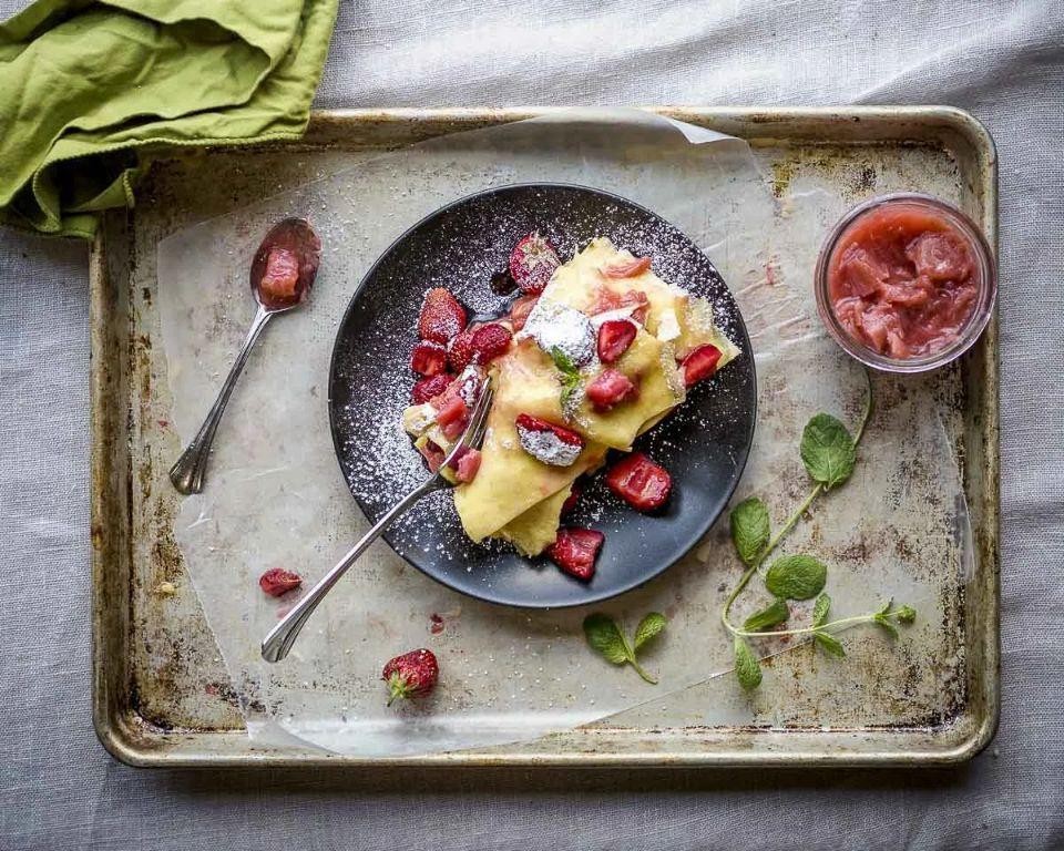 Swedish Pancakes with Fresh Berries