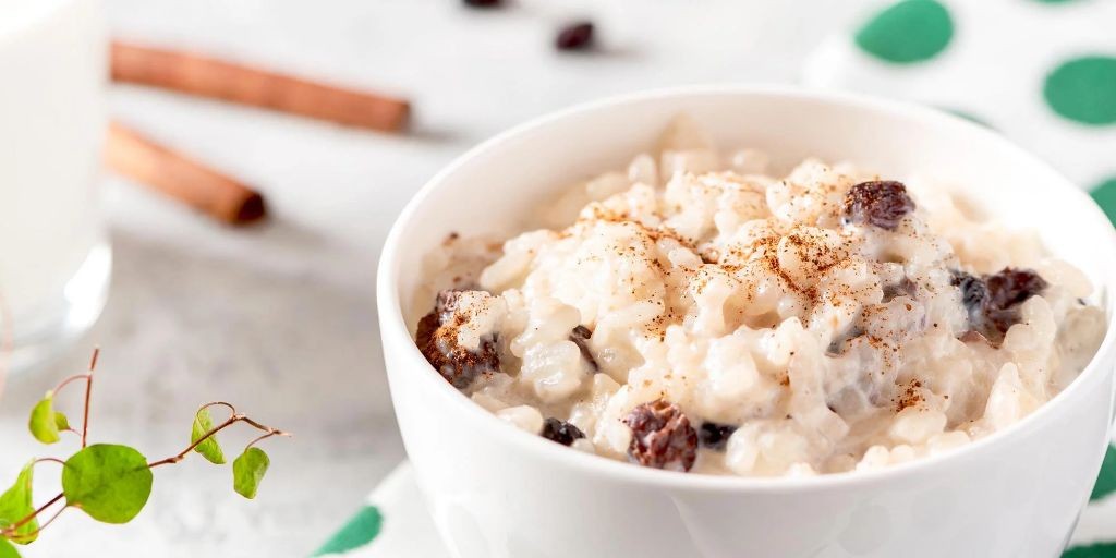 Sweet Cinnamon Raisin Rice Pudding