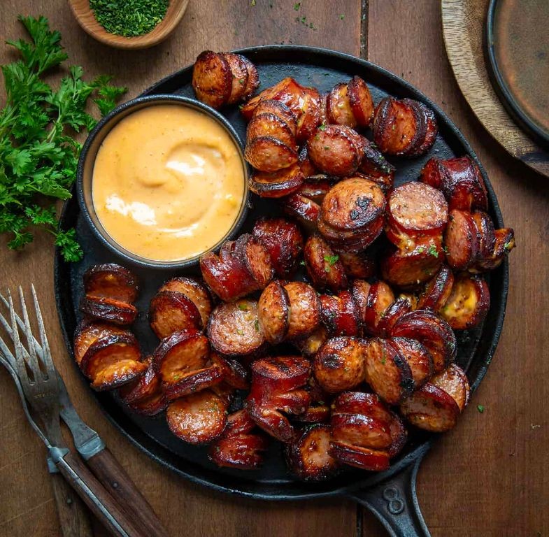 Sweet and Spicy Sriracha Sausages