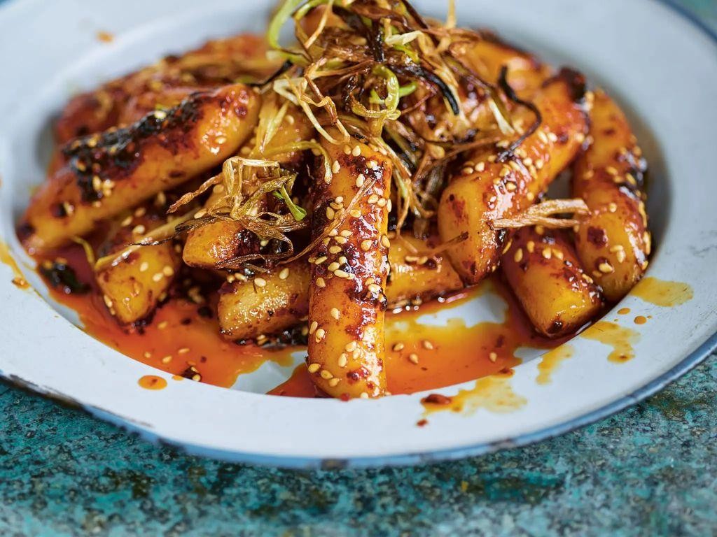 Sweet and Spicy Tteokbokki with Honey