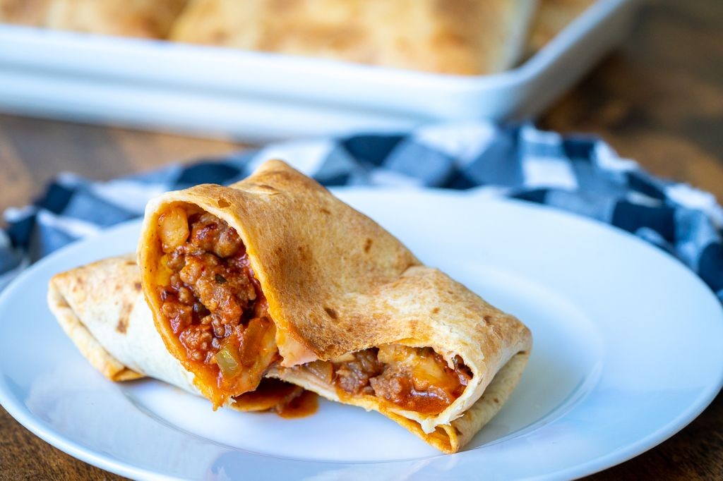 Taco-Inspired Pizza Puffs