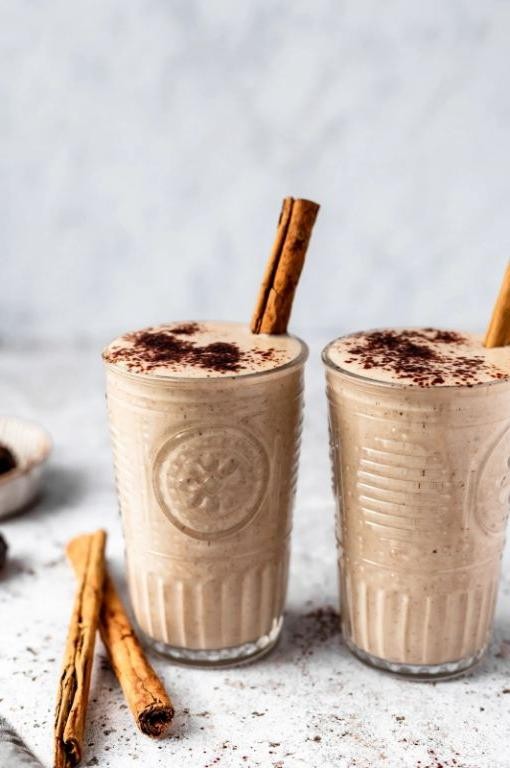 Tahini Date and Cinnamon Shake