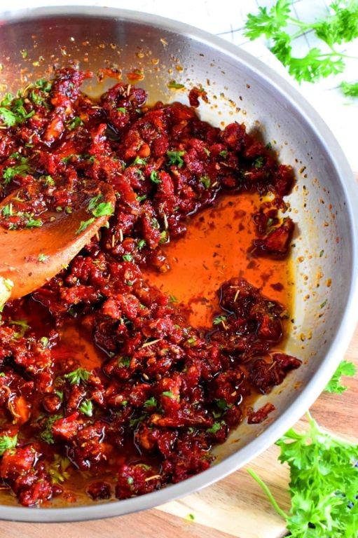 Tomato Sauce with Sun-Dried Tomatoes