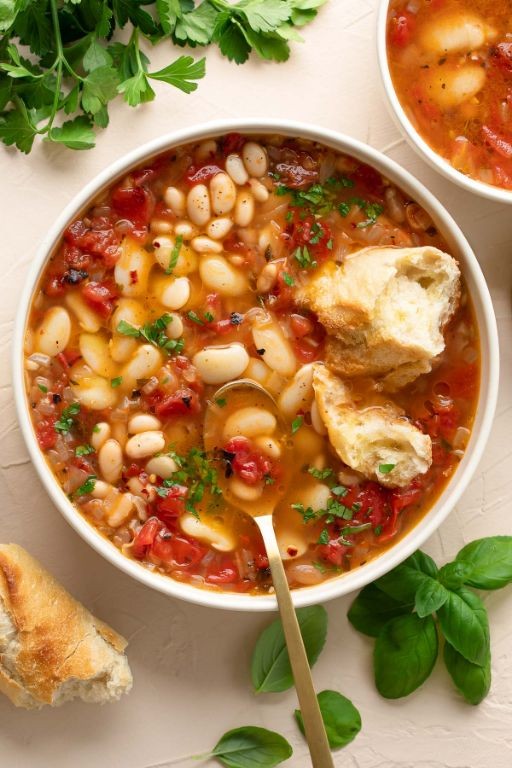 Tomato and White Bean Soup