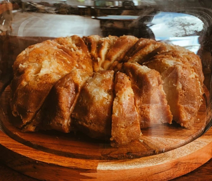 Tropical Rum Hawaiian Cake