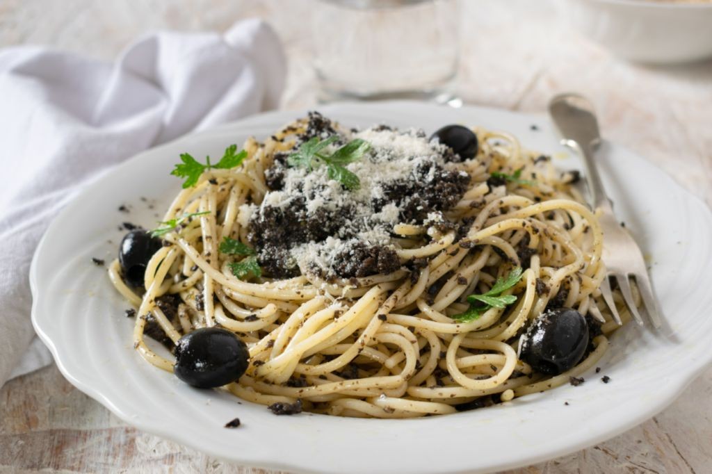 Vampire Garlic Fettuccine with Black Olive Tapenade