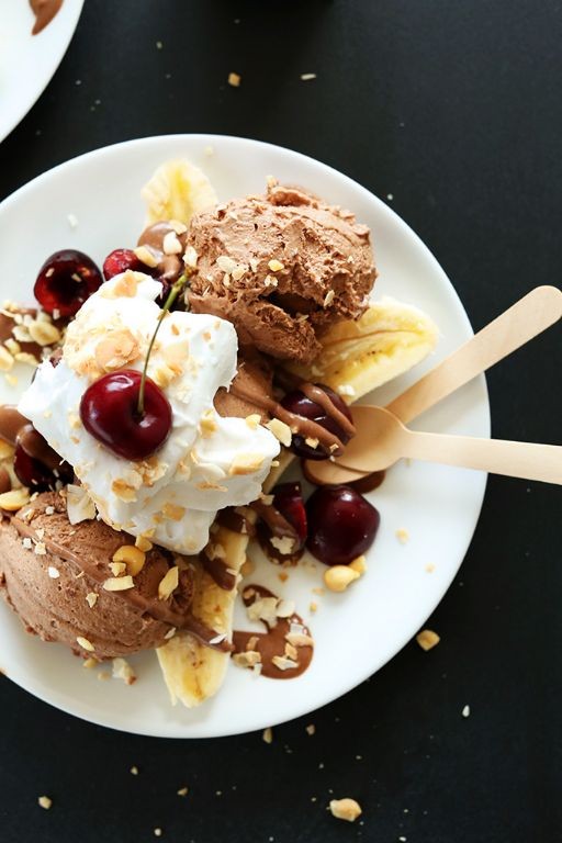 Vegan Banana Split with Coconut Ice Cream