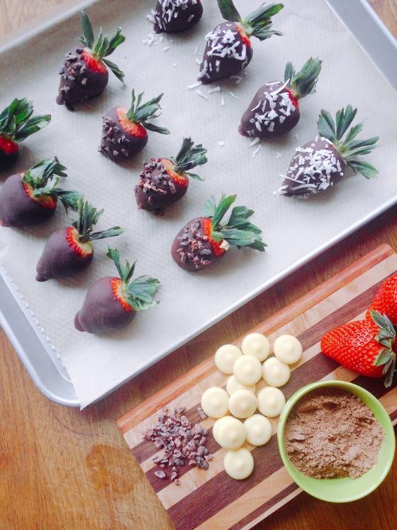 Vegan Dark Chocolate Covered Strawberries