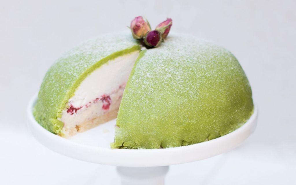 Vegan Princess Cake with Coconut Cream