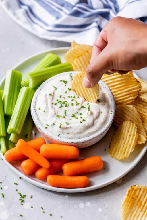 Veggie Sticks with Greek Yogurt Dip
