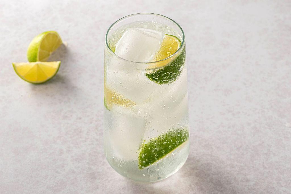 Vodka Tonic with Lime