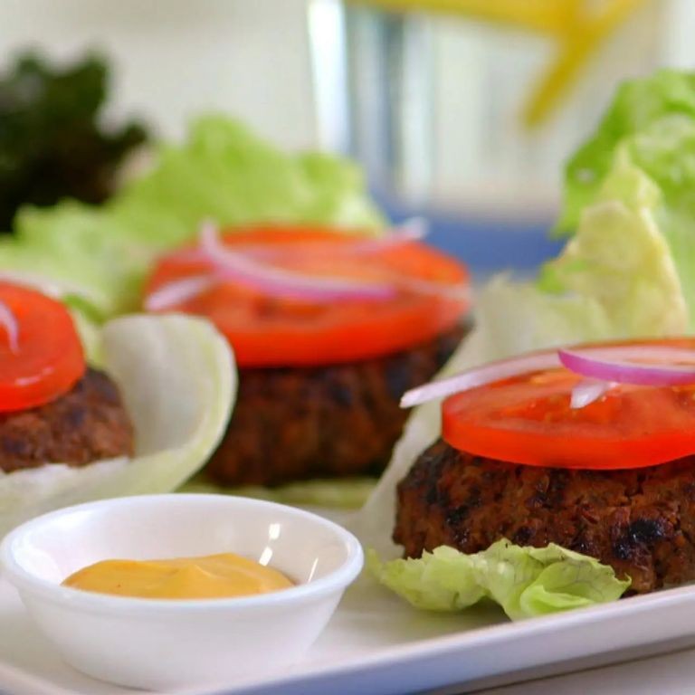 Wahoo Burgers with Spicy Aioli