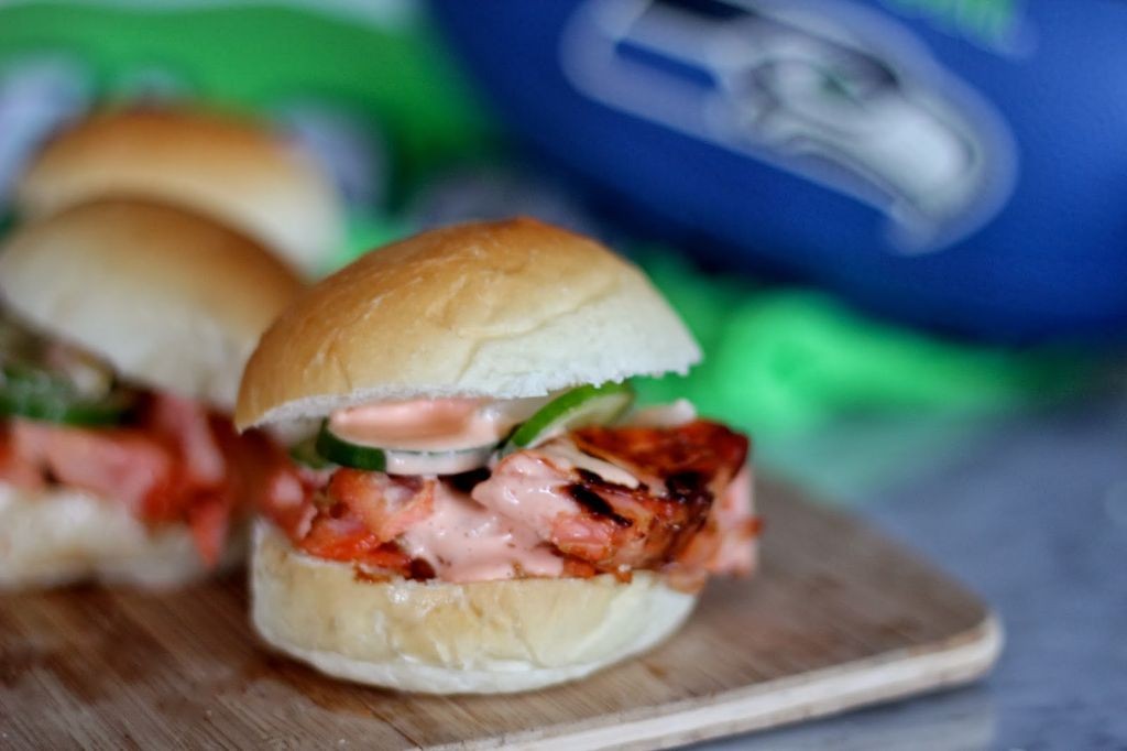 Wahoo Sliders with Sriracha Mayo