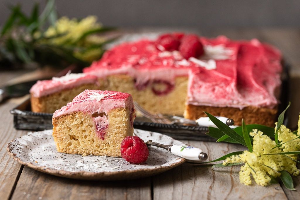 White Chocolate Raspberry Dirt Cake
