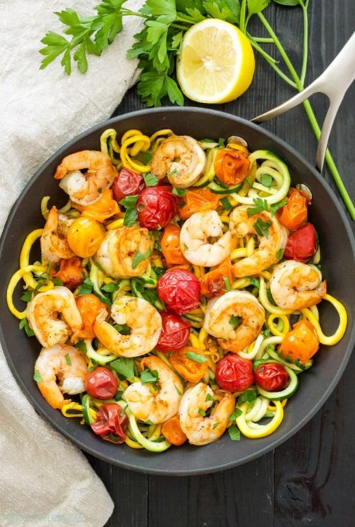 Zucchini Noodles with Shrimp and Cherry Tomatoes
