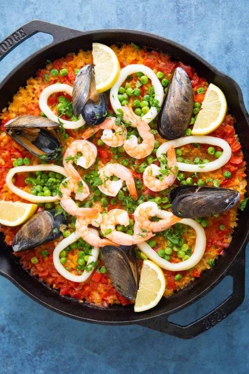 7 Mares Paella with Saffron and Bell Peppers